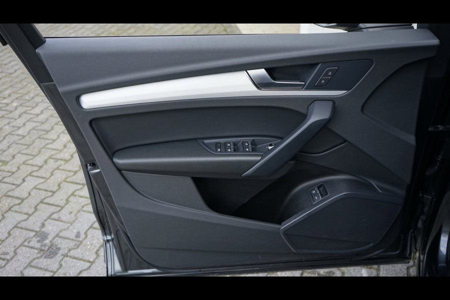 Audi Q5 55 TFSIe Quattro 3x S-Line Black Optik ACC-AMBIANCE-CAMERA-CARPLAY-KEYLESS-MATRIX LED-PANORAMA-ZONSVERDUISTERING