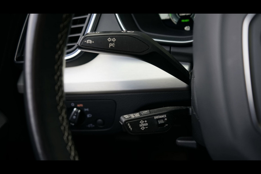 Audi Q5 55 TFSIe Quattro 3x S-Line Black Optik ACC-AMBIANCE-CAMERA-CARPLAY-KEYLESS-MATRIX LED-PANORAMA-ZONSVERDUISTERING