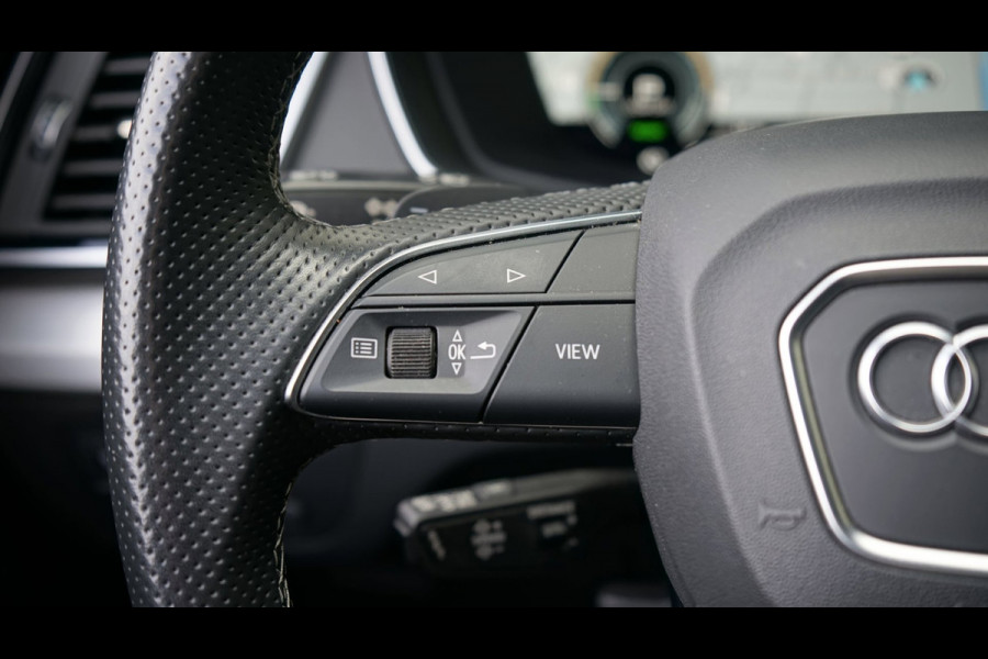 Audi Q5 55 TFSIe Quattro 3x S-Line Black Optik ACC-AMBIANCE-CAMERA-CARPLAY-KEYLESS-MATRIX LED-PANORAMA-ZONSVERDUISTERING