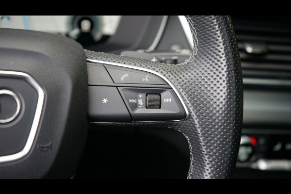 Audi Q5 55 TFSIe Quattro 3x S-Line Black Optik ACC-AMBIANCE-CAMERA-CARPLAY-KEYLESS-MATRIX LED-PANORAMA-ZONSVERDUISTERING