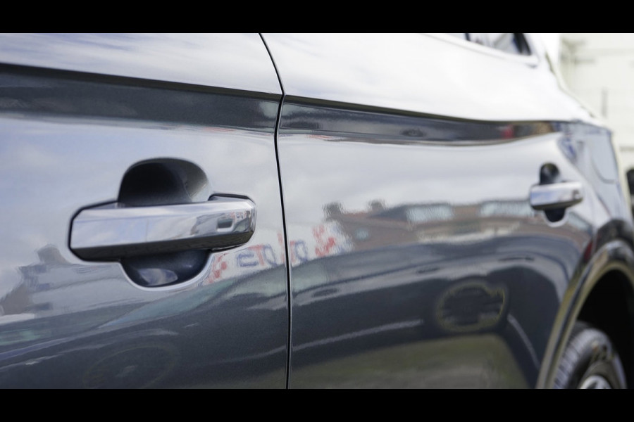 Audi Q5 55 TFSIe Quattro 3x S-Line Black Optik ACC-AMBIANCE-CAMERA-CARPLAY-KEYLESS-MATRIX LED-PANORAMA-ZONSVERDUISTERING