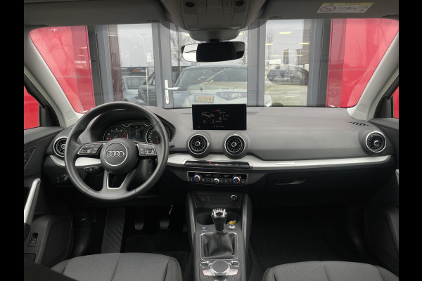 Audi Q2 30 TFSI S Edition | Camera | Stoelverwarming