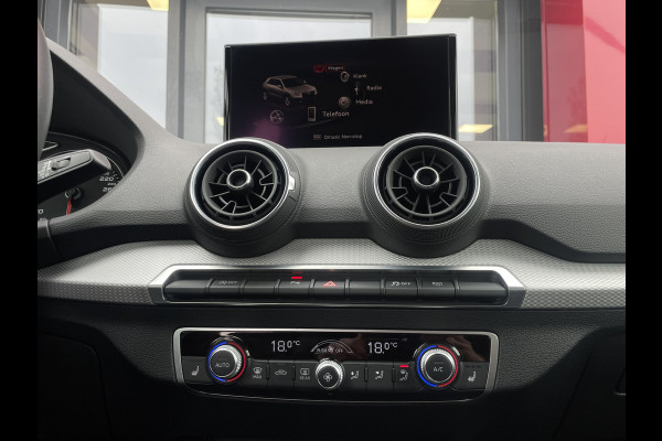 Audi Q2 30 TFSI S Edition | Camera | Stoelverwarming