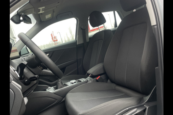 Audi Q2 30 TFSI S Edition | Camera | Stoelverwarming