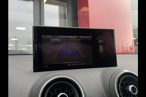 Audi Q2 30 TFSI S Edition | Camera | Stoelverwarming