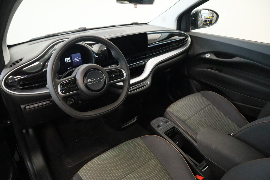 Fiat 500 Icon 42 kWh Navigatie Panoramadak PDC
