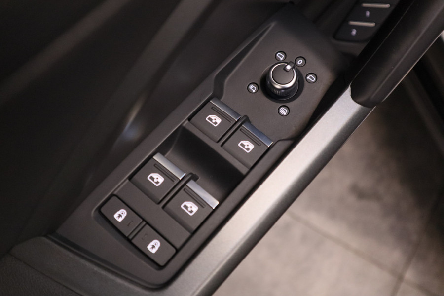 Audi Q3 Sportback 45 TFSI e S Edition Sonos 20'' Camera PDC ECC