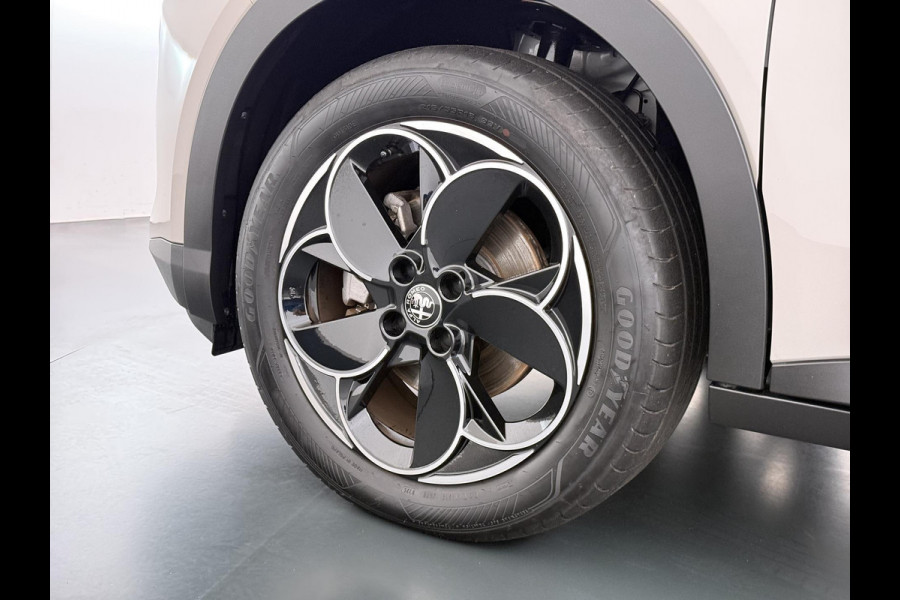 Alfa Romeo junior Elettrica 54 kWh VAN € 30.900,- VOOR € 26.877,- UW LENTEVOORDEEL € 4.023,-! | 15.000KM!! | FABRIEKSGARANTIE | APPLE CARPLAY| ANDROID AUTO| UNIEKE KLEUR! | ADAPTIVE CRUISE CONTROL|