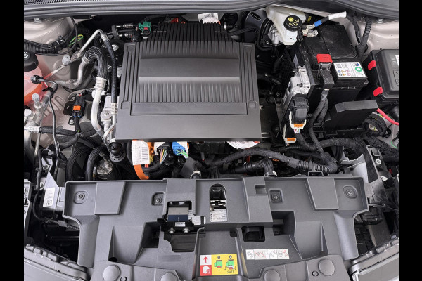 Alfa Romeo junior Elettrica 54 kWh VAN € 30.900,- VOOR € 26.877,- UW LENTEVOORDEEL € 4.023,-! | 15.000KM!! | FABRIEKSGARANTIE | APPLE CARPLAY| ANDROID AUTO| UNIEKE KLEUR! | ADAPTIVE CRUISE CONTROL|