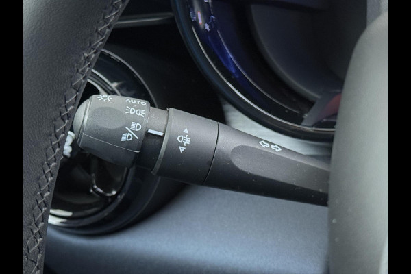 Alfa Romeo junior Elettrica 54 kWh VAN € 30.900,- VOOR € 26.877,- UW LENTEVOORDEEL € 4.023,-! | 15.000KM!! | FABRIEKSGARANTIE | APPLE CARPLAY| ANDROID AUTO| UNIEKE KLEUR! | ADAPTIVE CRUISE CONTROL|