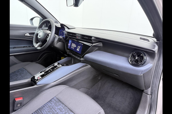 Alfa Romeo junior Elettrica 54 kWh VAN € 30.900,- VOOR € 26.877,- UW LENTEVOORDEEL € 4.023,-! | 15.000KM!! | FABRIEKSGARANTIE | APPLE CARPLAY| ANDROID AUTO| UNIEKE KLEUR! | ADAPTIVE CRUISE CONTROL|