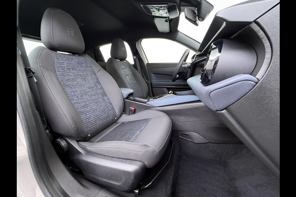 Alfa Romeo junior Elettrica 54 kWh VAN € 30.900,- VOOR € 26.877,- UW LENTEVOORDEEL € 4.023,-! | 15.000KM!! | FABRIEKSGARANTIE | APPLE CARPLAY| ANDROID AUTO| UNIEKE KLEUR! | ADAPTIVE CRUISE CONTROL|