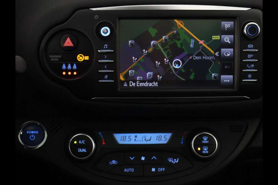 Toyota Yaris 1.5 Hybrid Executive | Stoelverwarming | Panoramadak | Navigatie |