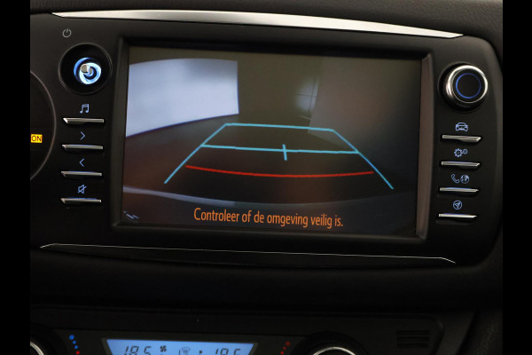 Toyota Yaris 1.5 Hybrid Executive | Stoelverwarming | Panoramadak | Navigatie |