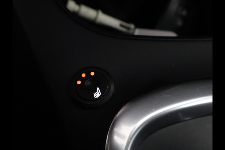 Toyota Yaris 1.5 Hybrid Executive | Stoelverwarming | Panoramadak | Navigatie |