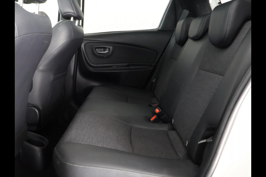 Toyota Yaris 1.5 Hybrid Executive | Stoelverwarming | Panoramadak | Navigatie |