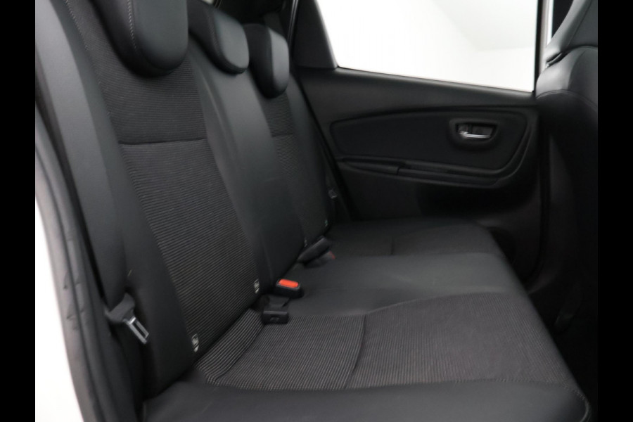 Toyota Yaris 1.5 Hybrid Executive | Stoelverwarming | Panoramadak | Navigatie |