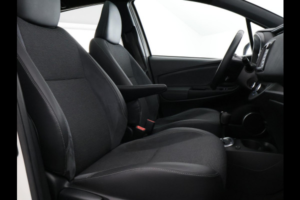 Toyota Yaris 1.5 Hybrid Executive | Stoelverwarming | Panoramadak | Navigatie |