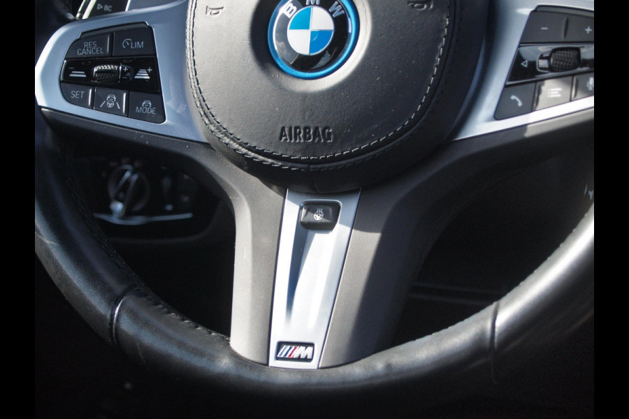 BMW 5 Serie 545e xDrive Business Edition Plus | M-Pakket | Schuifdak | Massage stoelen | Head-Up Display | Camera | NL-Auto |
