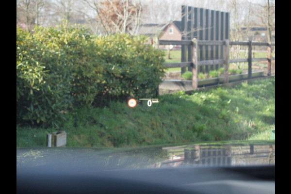 BMW 5 Serie 545e xDrive Business Edition Plus | M-Pakket | Schuifdak | Massage stoelen | Head-Up Display | Camera | NL-Auto |