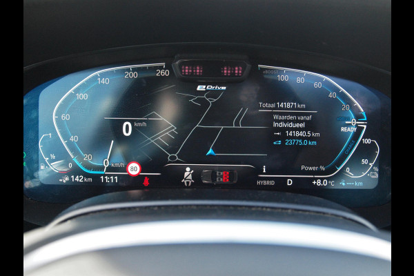 BMW 5 Serie 545e xDrive Business Edition Plus | M-Pakket | Schuifdak | Massage stoelen | Head-Up Display | Camera | NL-Auto |