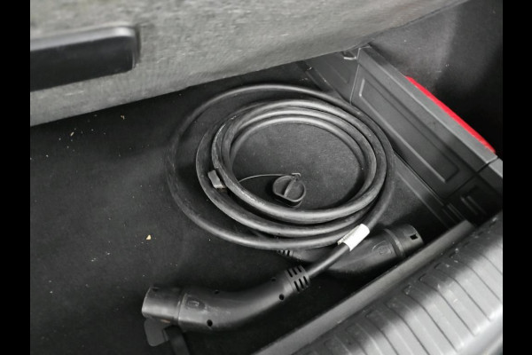 Audi Q4 Sportback e-tron 40 Advanced edition 77 kWh | Stoelverwarming | Stuurverwarming | Adaptive Cruise Control | Navigatie | Camera | Trekhaak | Keyless | RS Seats | Matrix LED |