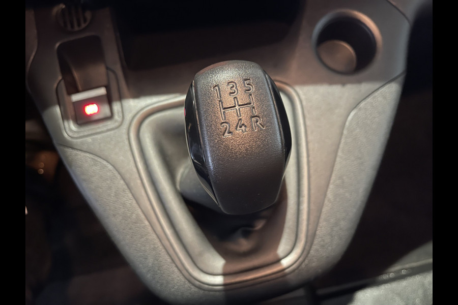 Peugeot Partner 1.5 BlueHDI Premium / vaste prijs rijklaar € 12.950 ex btw / euro 6 / bpm vrij / lease vanaf € 218 / airco / cruise / imperial / laadruimte ventilatie !