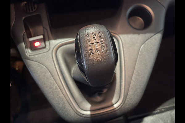 Peugeot Partner 1.5 BlueHDI Premium / vaste prijs rijklaar € 12.950 ex btw / euro 6 / bpm vrij / lease vanaf € 218 / airco / cruise / imperial / laadruimte ventilatie !