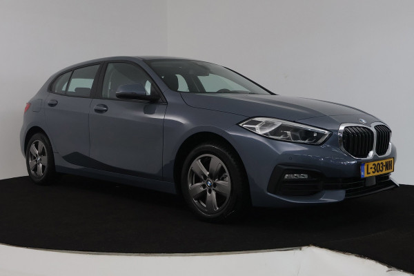 BMW 1-serie 118i Business Edition (NAVIGATIE, PARKEERSENSOREN, CRUISE CONTROL)