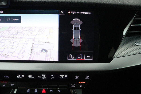 Audi A3 Sportback 30 TFSI S edition (PANORAMADAK, STOELVERWARMING, DIGITALE COCKPIT, NAVIGATIE, LANE-ASSIST, PARKEERSENSOREN)