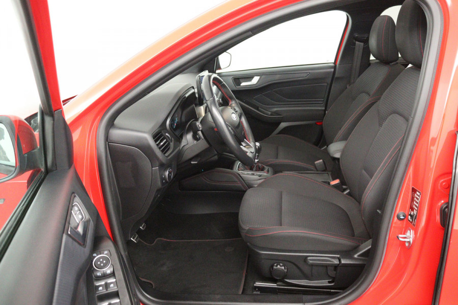 Ford FOCUS Wagon 1.0 EcoBoost ST Line Business (PANORAMADAK, STOEL/STUUR VERWARMING, CAMERA, CRUISE ADAPTIEF, LANE-ASSIST)