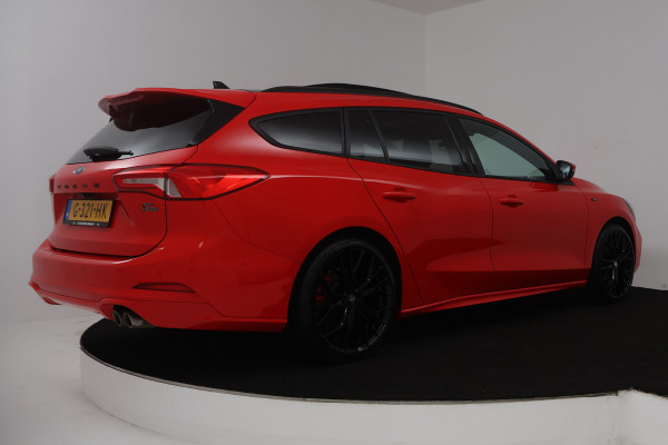 Ford FOCUS Wagon 1.0 EcoBoost ST Line Business (PANORAMADAK, STOEL/STUUR VERWARMING, CAMERA, CRUISE ADAPTIEF, LANE-ASSIST)