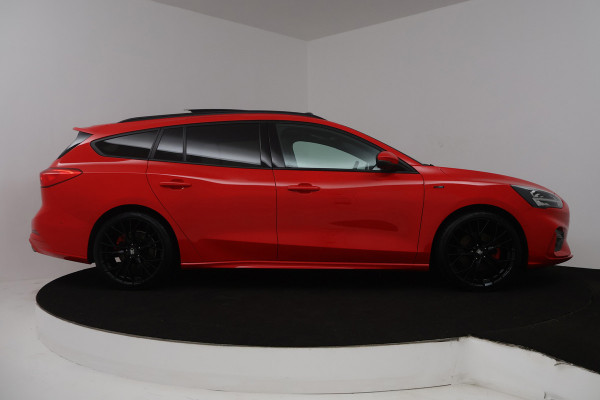 Ford FOCUS Wagon 1.0 EcoBoost ST Line Business (PANORAMADAK, STOEL/STUUR VERWARMING, CAMERA, CRUISE ADAPTIEF, LANE-ASSIST)