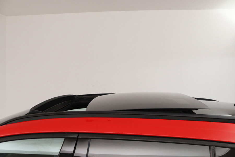 Ford FOCUS Wagon 1.0 EcoBoost ST Line Business (PANORAMADAK, STOEL/STUUR VERWARMING, CAMERA, CRUISE ADAPTIEF, LANE-ASSIST)