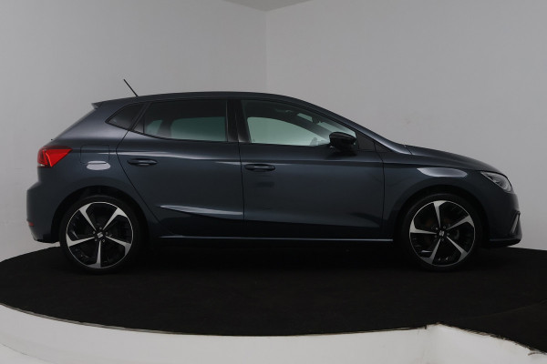 Seat Ibiza 1.0 EcoTSI FR Business Intense (DIGITALE COCKPIT, STOELVERWARMING, CAMERA, CRUISE CONTROL ADAPTIEF, SENSOREN)