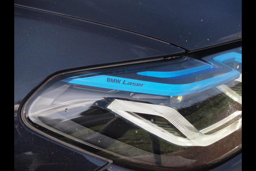 BMW 5 Serie 545e xDrive Business Edition Plus | M-Pakket | Schuifdak | Massage stoelen | Head-Up Display | Camera | NL-Auto |