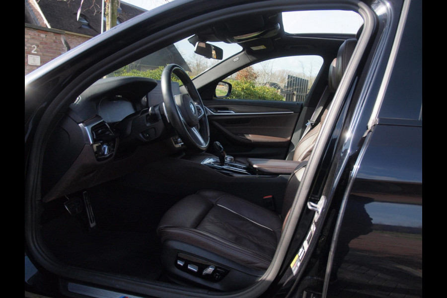 BMW 5 Serie 545e xDrive Business Edition Plus | M-Pakket | Schuifdak | Massage stoelen | Head-Up Display | Camera | NL-Auto |