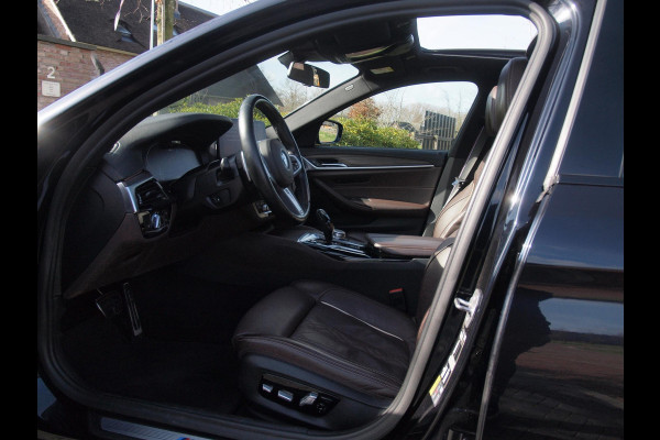 BMW 5 Serie 545e xDrive Business Edition Plus | M-Pakket | Schuifdak | Massage stoelen | Head-Up Display | Camera | NL-Auto |