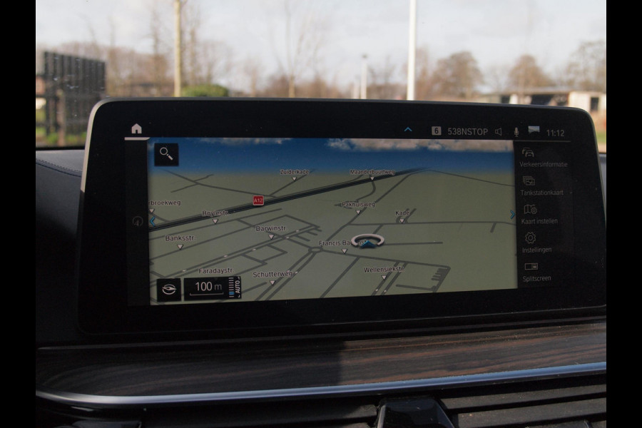 BMW 5 Serie 545e xDrive Business Edition Plus | M-Pakket | Schuifdak | Massage stoelen | Head-Up Display | Camera | NL-Auto |