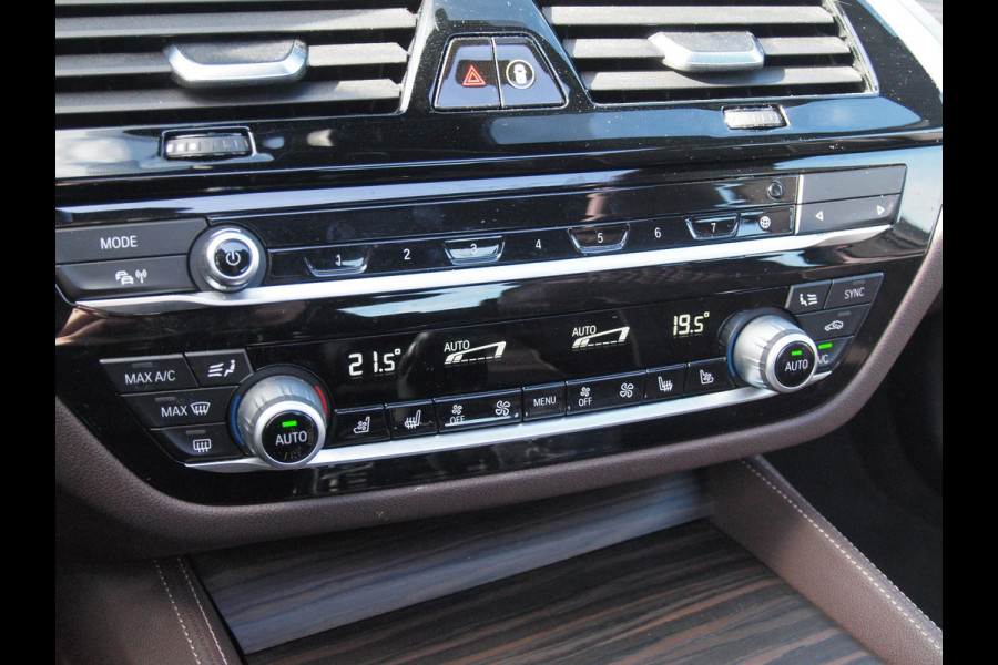 BMW 5 Serie 545e xDrive Business Edition Plus | M-Pakket | Schuifdak | Massage stoelen | Head-Up Display | Camera | NL-Auto |