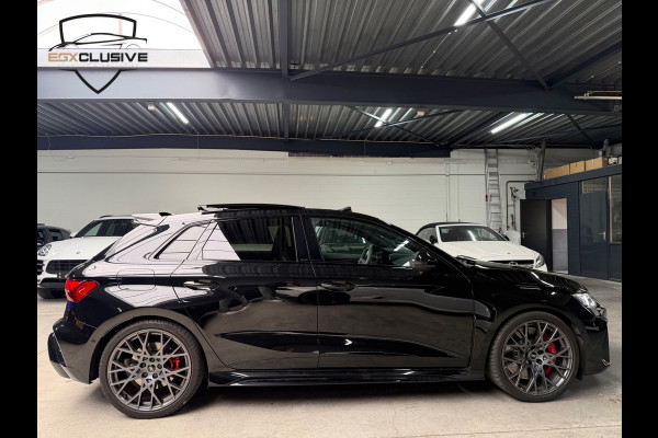 Audi RS3 Sportback 2.5 TFSI QUATTRO Carbon/Kuipstoelen/Pano/HUD/