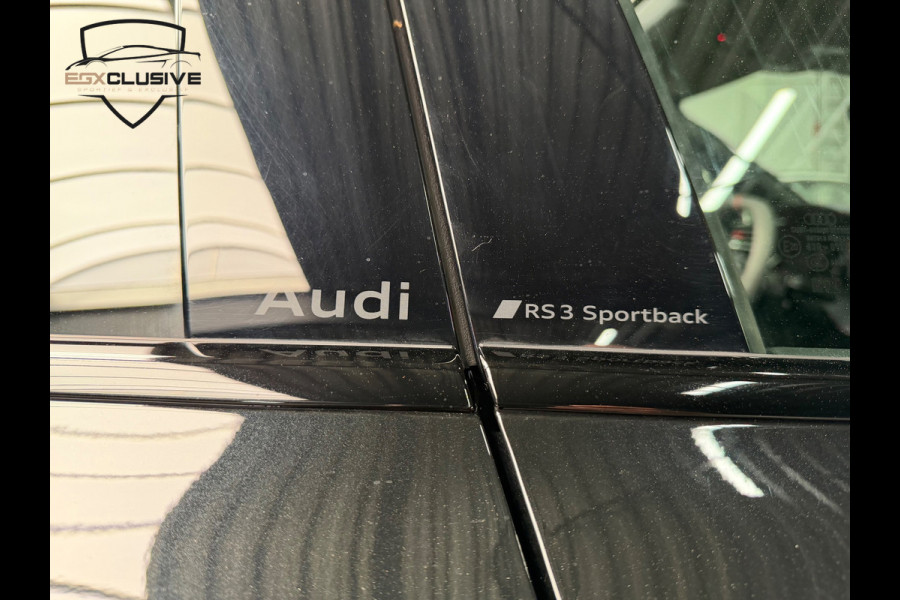 Audi RS3 Sportback 2.5 TFSI QUATTRO Carbon/Kuipstoelen/Pano/HUD/