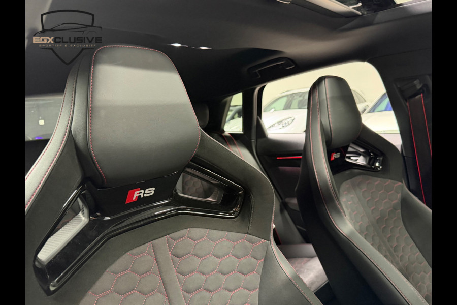 Audi RS3 Sportback 2.5 TFSI QUATTRO Carbon/Kuipstoelen/Pano/HUD/