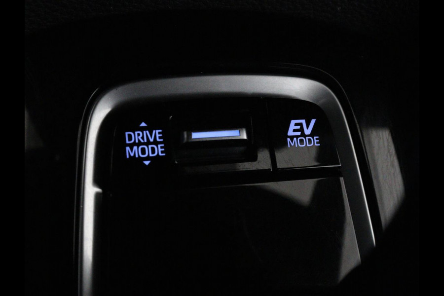 Toyota Corolla 2.0 Hybrid GR-Sport | Stoelverwarming | Adaptive cruise | Sportstoelen | Carplay | Camera | Park Assist | DAB | Keyless | Full LED | Half leder | Climate control