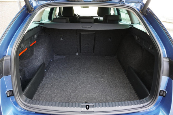 Škoda Octavia Combi 1.0 TSI Business Ed.Plus/Virtual Cockpit/18Inch.LM /Stoelverwarming.