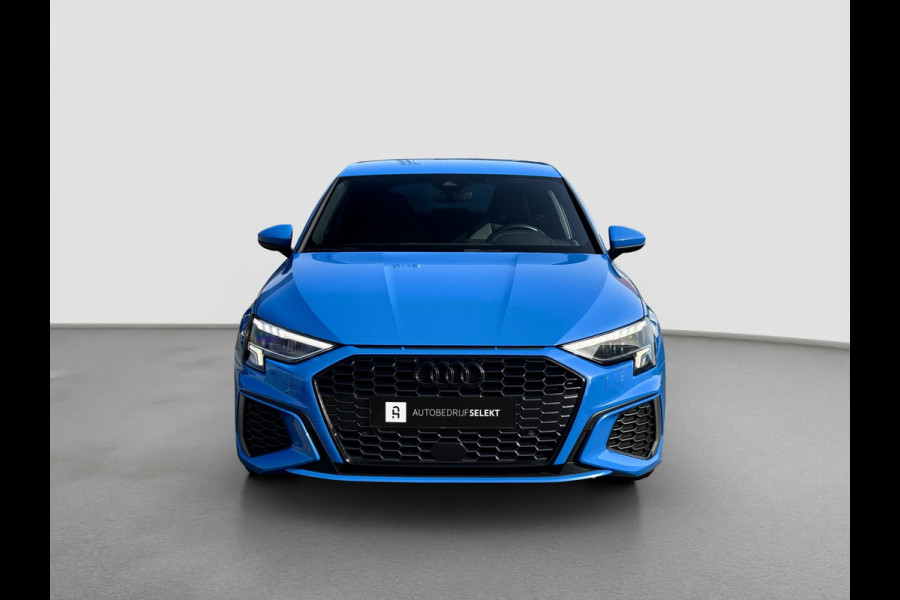 Audi A3 Sportback 40 TFSI e S-line | Matrix LED | Trekhaak | Elektr. stoelen | Camera | Carplay | Sfeer | ACC | Elektr. achterklep