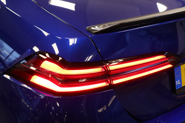 BMW 5 Serie M5  Carbon Pack Co-Pilot Live Cockpit  Professional 1st eigenaar NAP