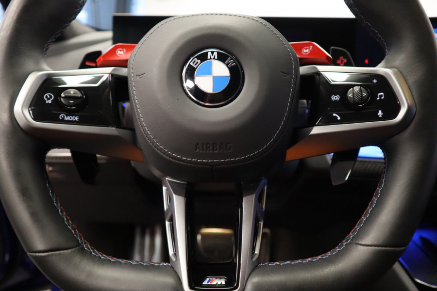 BMW 5 Serie M5  Carbon Pack Co-Pilot Live Cockpit  Professional 1st eigenaar NAP