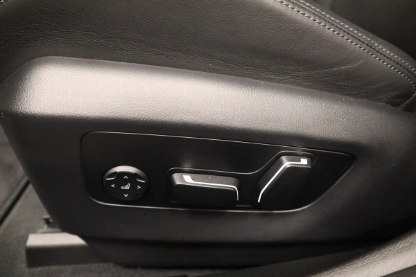 BMW 5 Serie M5  Carbon Pack Co-Pilot Live Cockpit  Professional 1st eigenaar NAP