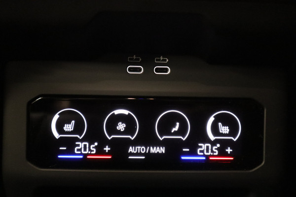 BMW 5 Serie M5  Carbon Pack Co-Pilot Live Cockpit  Professional 1st eigenaar NAP